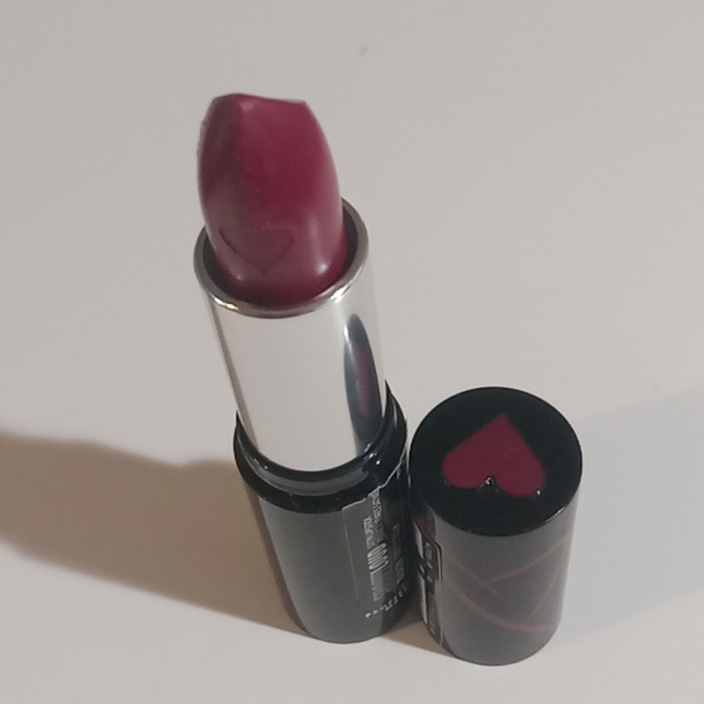 Dirty Talk SLSL20 NYX Lipstick Red